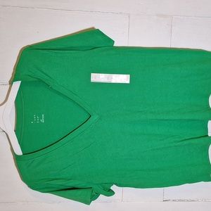 V neck soft tee shamrock green